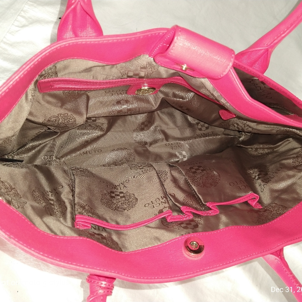 Vince Camuto - Picture 8 of 12